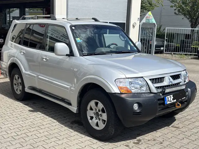 Mitsubishi Pajero Pajero Lang 3.2 DI-D Elegance / Klima/Navi / Elektr. Seilwinde/