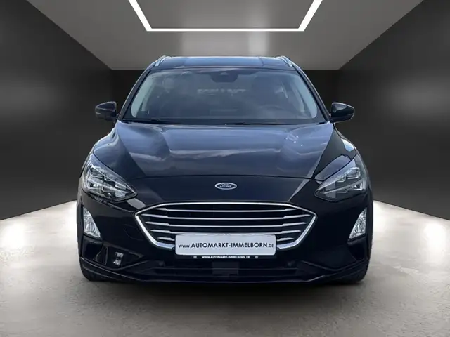 Ford Focus view 9