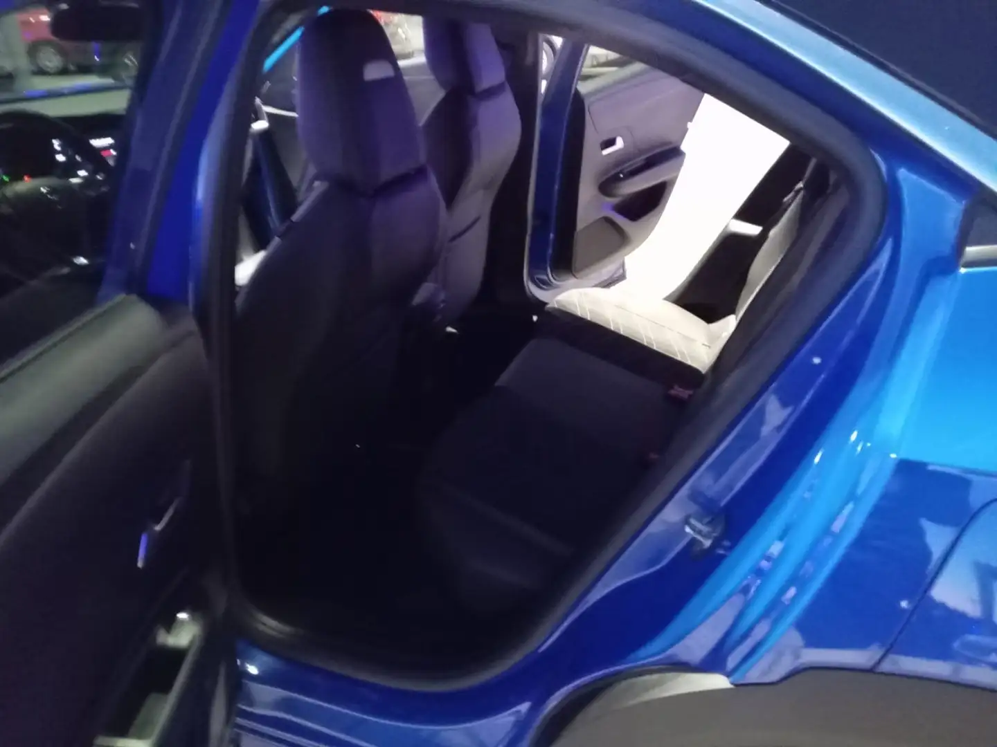 Opel Mokka 2 ANNI DI GARANZIA 1.2 136 cv ULTIMATE Blu/Azzurro - 2