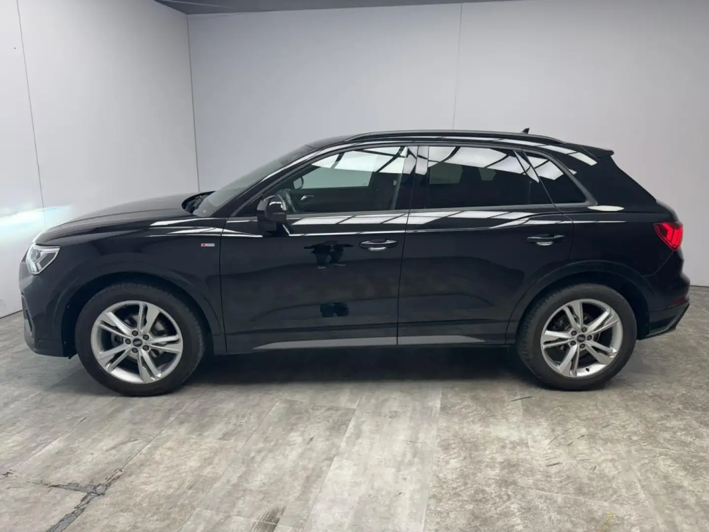 Audi Q3 35 TDI S-tronic S line Klima Navi Rückfahrkamera Schwarz - 2