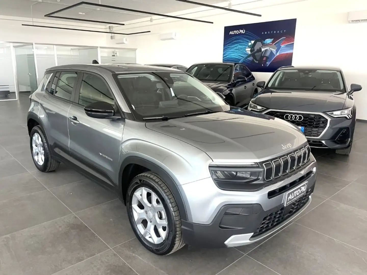 Jeep Avenger 1.2 Altitude 110 CV MY24 Grijs - 1