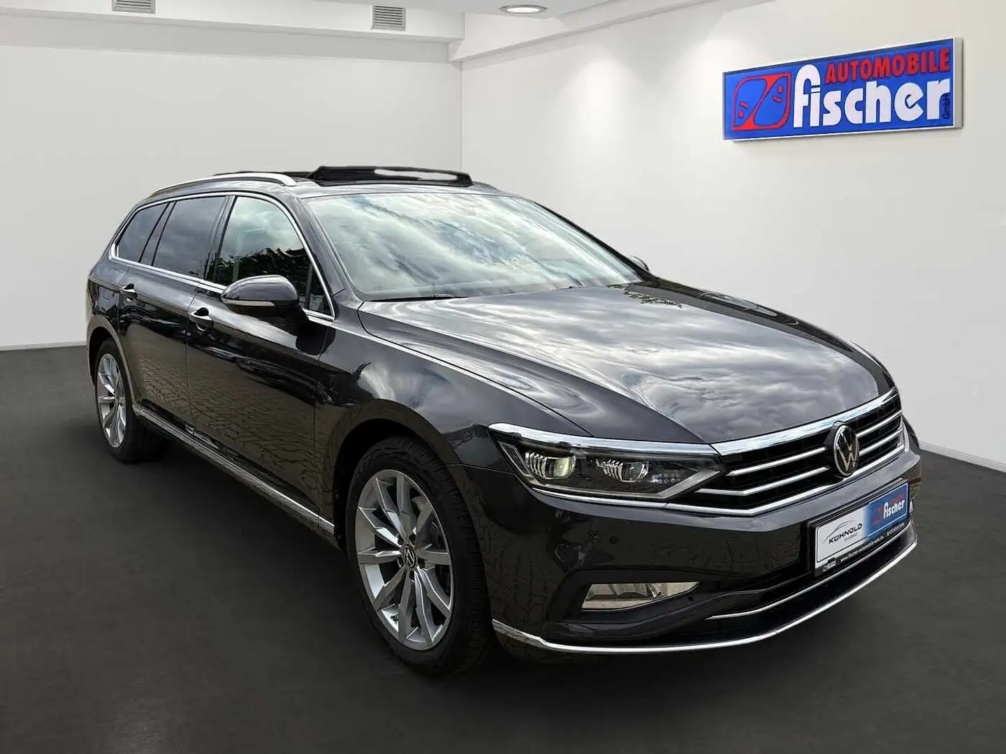 Volkswagen Passat Variant 1.5 TSI Elegance Garantie StandHzg PDC Pano AHK Na Grau - 2