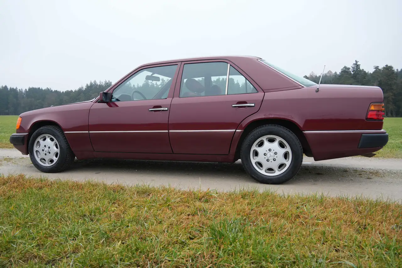 Mercedes-Benz E 230 230 E, foto 4
