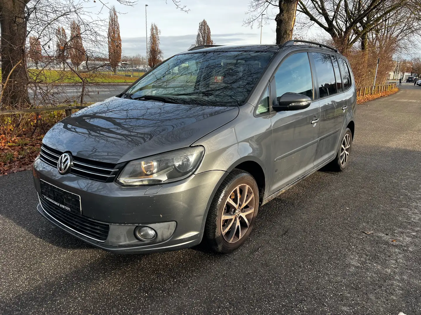 Volkswagen Touran Touran Diesel 2.0 TDI DPF Highline Grau - 1