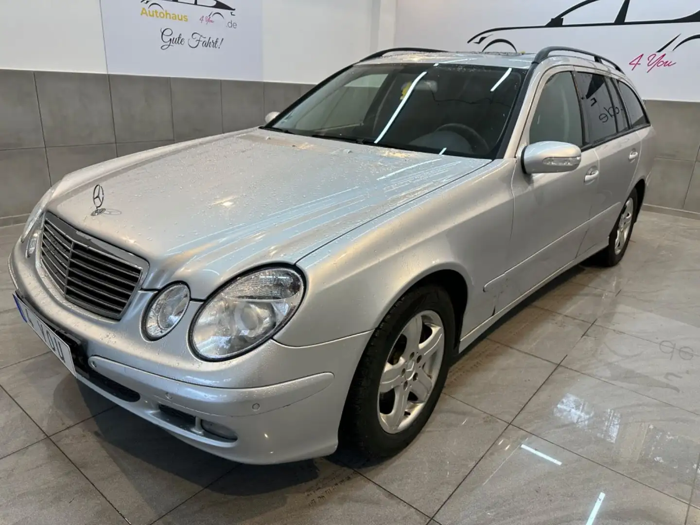 Mercedes-Benz E 220 T CDI *AUTOMATIK*KLIMA*PDC*AHK*ALU* Srebrny - 1