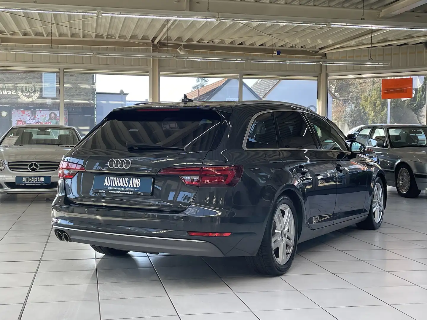 Audi A4 3.0 TDI Aut. Sport Virtual Tacho B&O Voll-LED Gris - 2