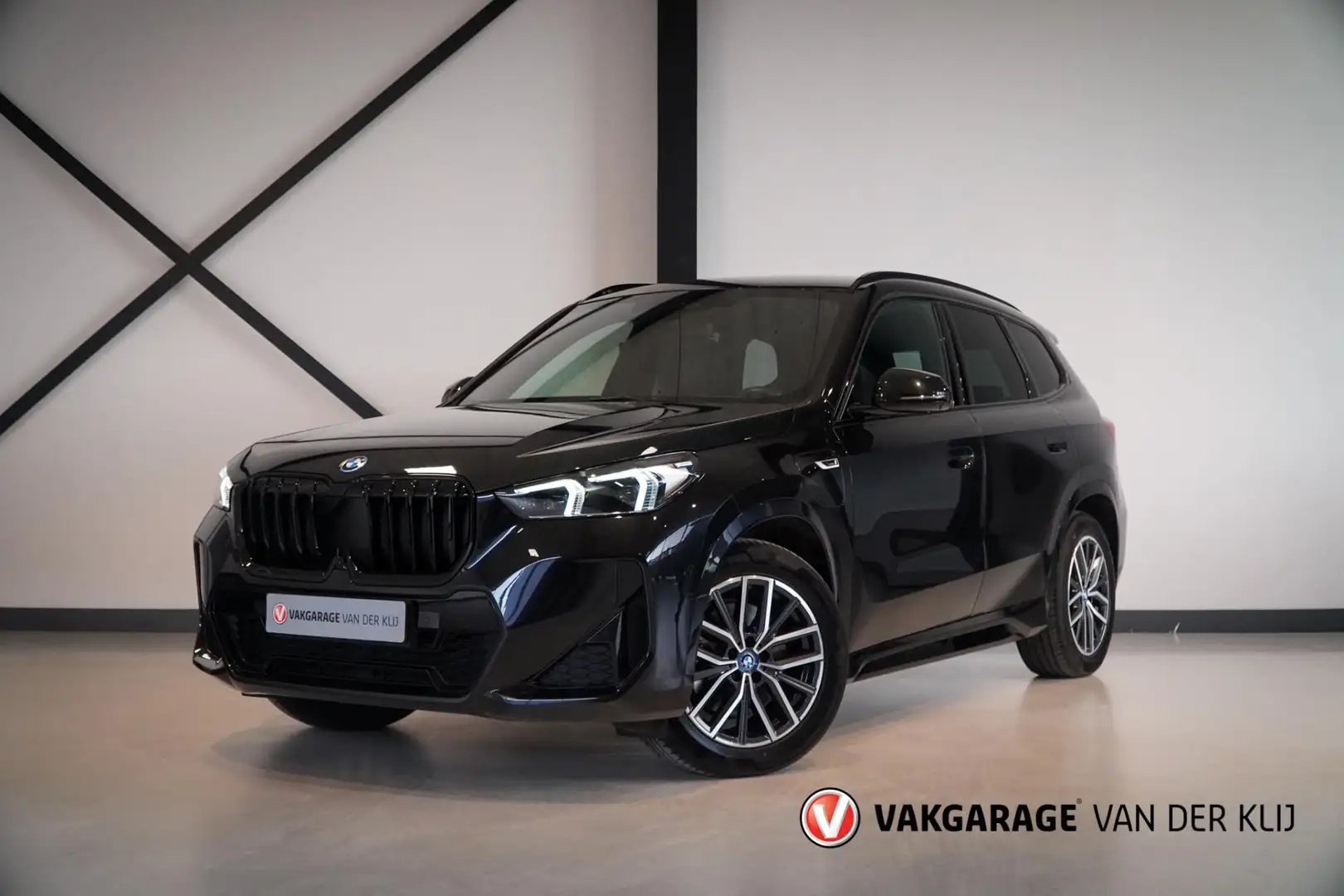 BMW X1 XDrive30e M-Sport | Trekhaak | Head-Up | 360 Camer Noir - 1