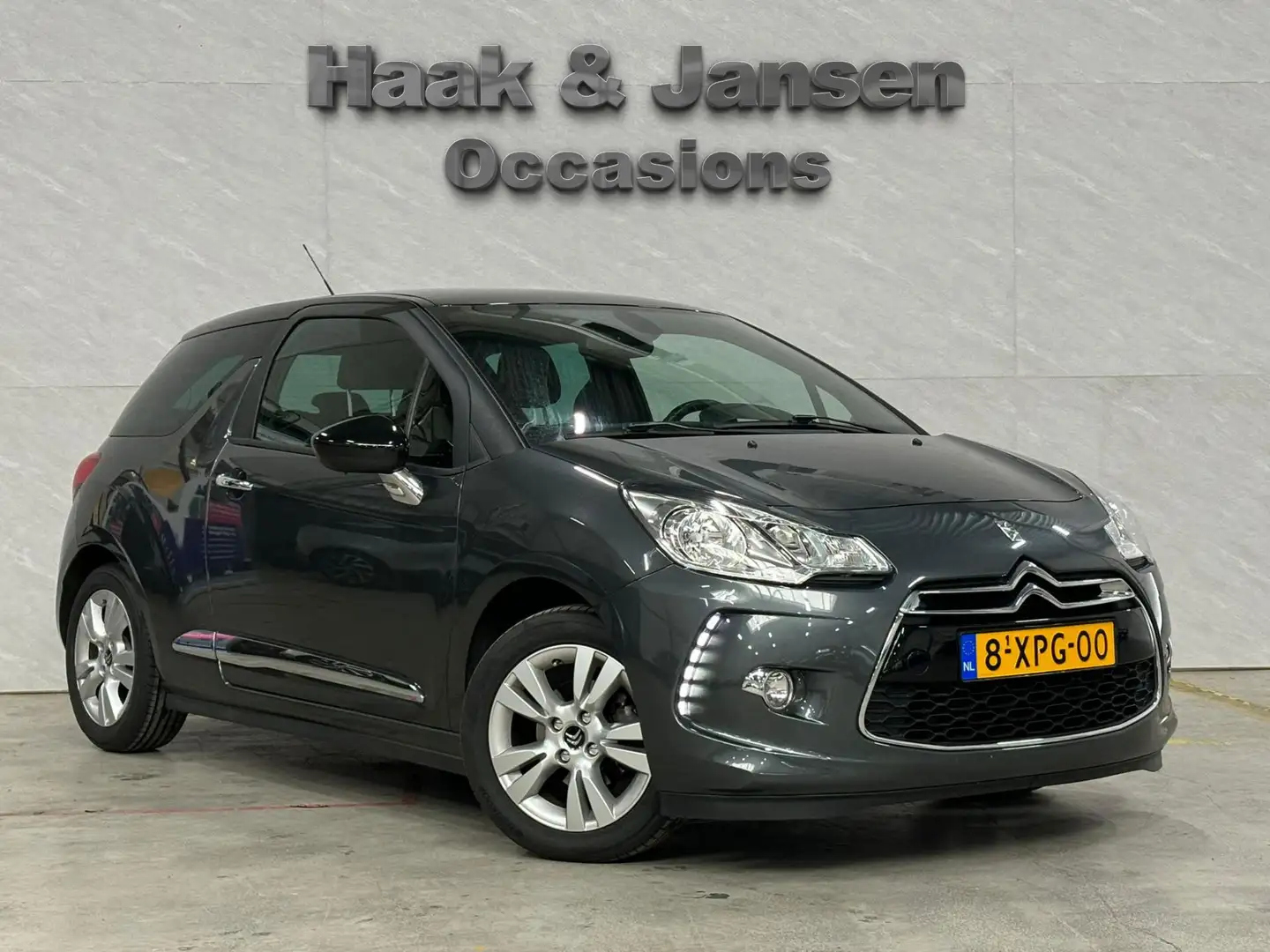Citroen DS3 1.6 So Chic Cruisecontrol Airco Grigio - 2