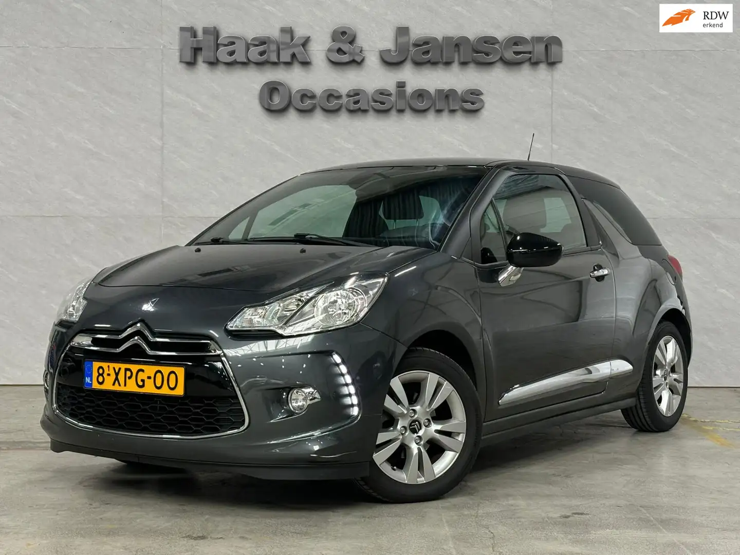 Citroen DS3 1.6 So Chic Cruisecontrol Airco Grigio - 1