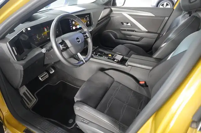 Opel Astra view 14