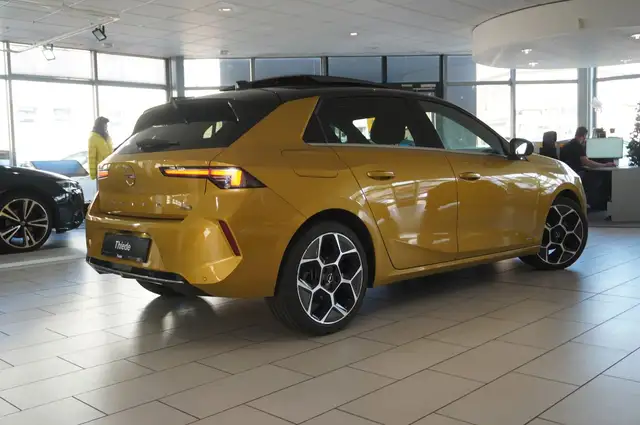 Opel Astra view 9