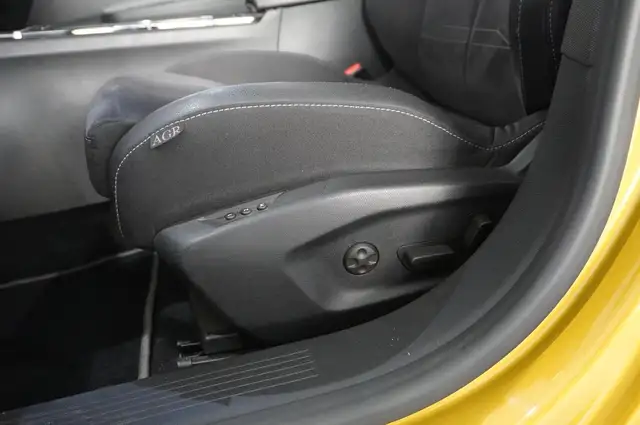 Opel Astra view 15