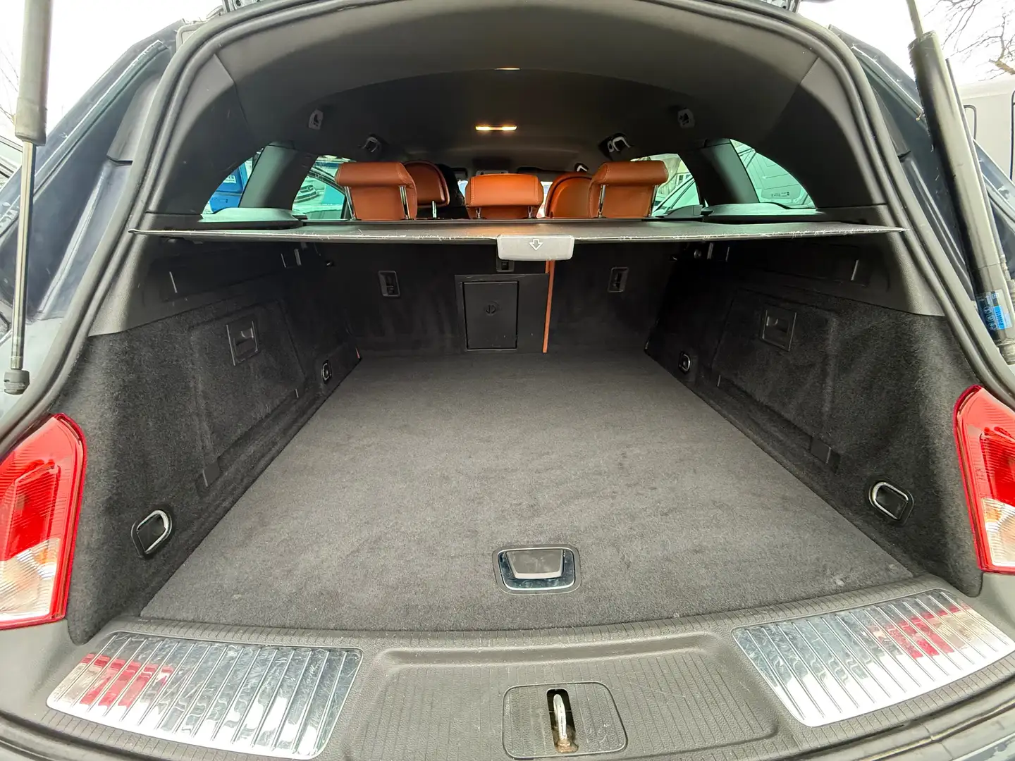 Opel Insignia Innovation 4X4 Blau - 2