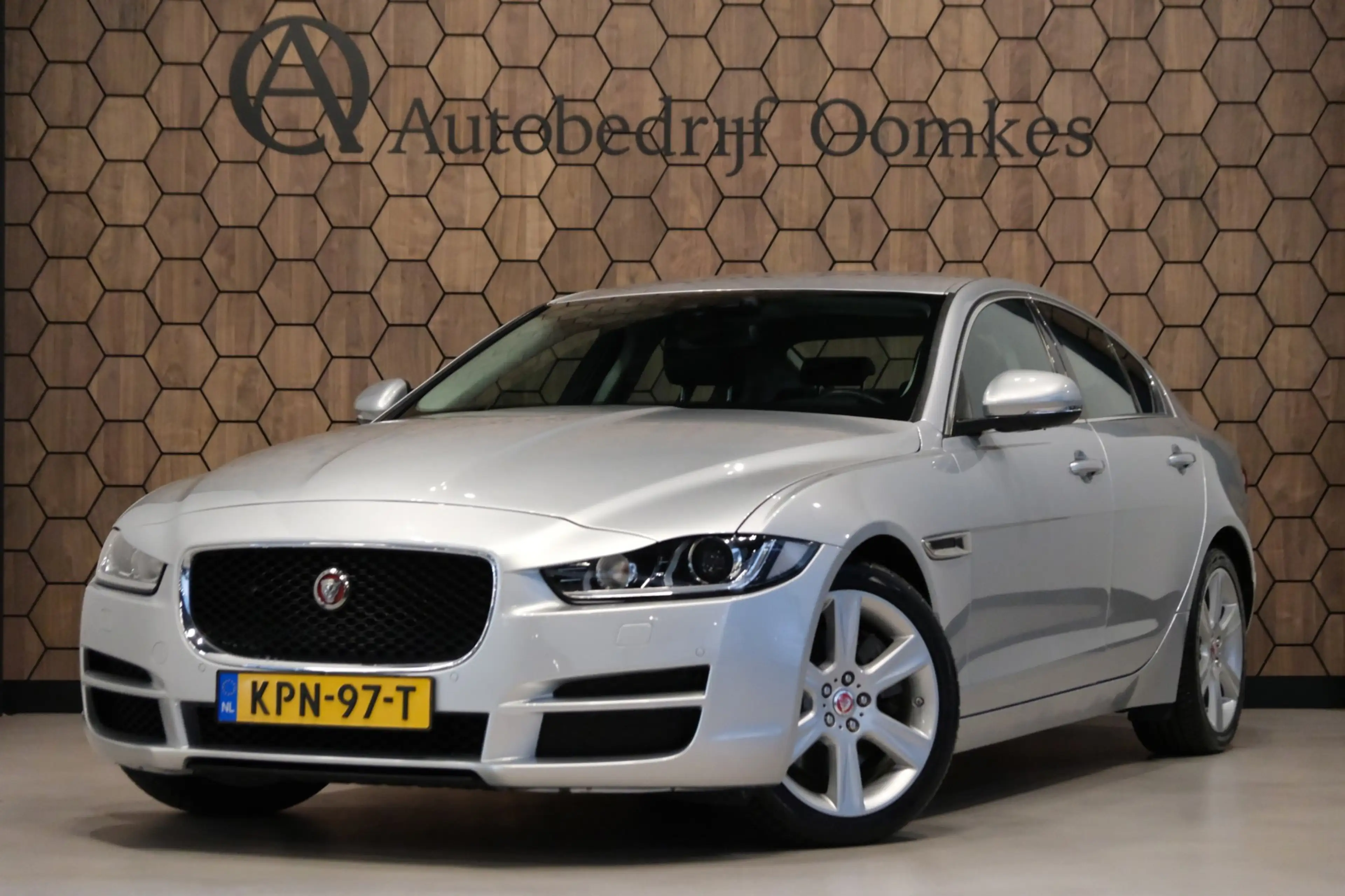 Jaguar XE 2.0 Portfolio *75.000km UNIEK* LEDER/Navi/Camera/M