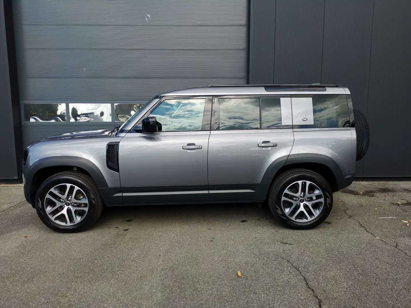 Land Rover Defender 7-ZIT. HSE. FULL FULL OPTION Grau - 2
