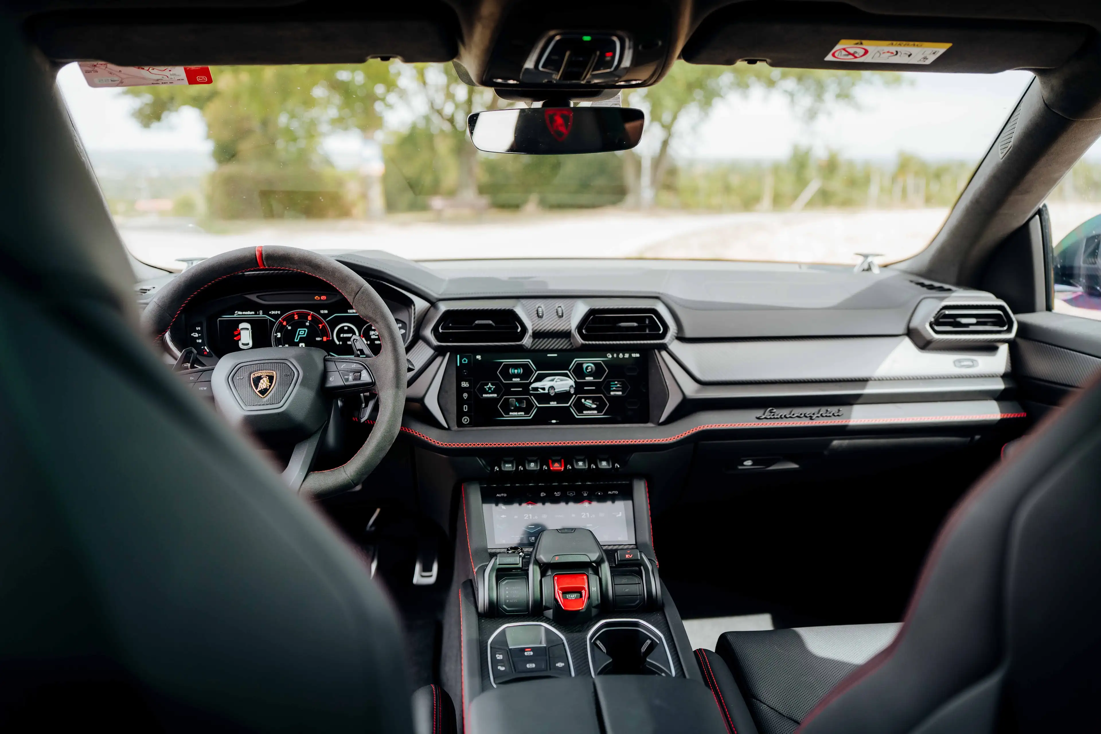 Lamborghini Urus Urus SE - Carbon, Pano, B&O, Massage, Black, PPF — photo 13