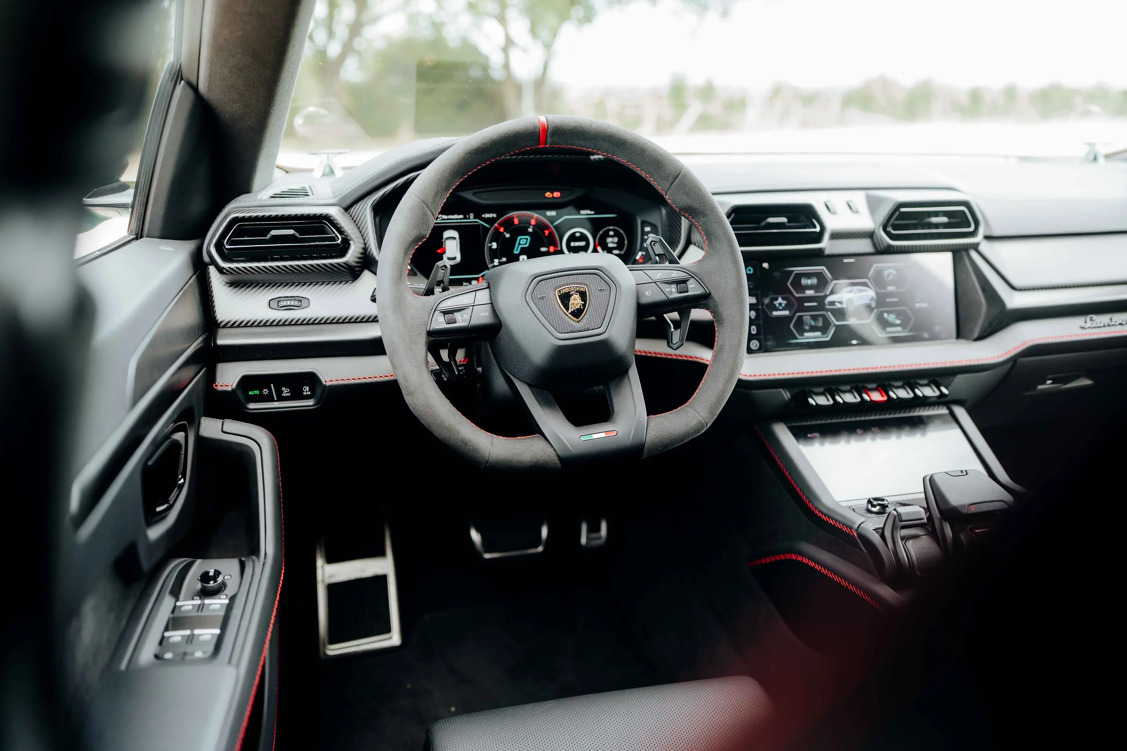 Lamborghini Urus Urus SE - Carbon, Pano, B&O, Massage, Black, PPF — photo 14