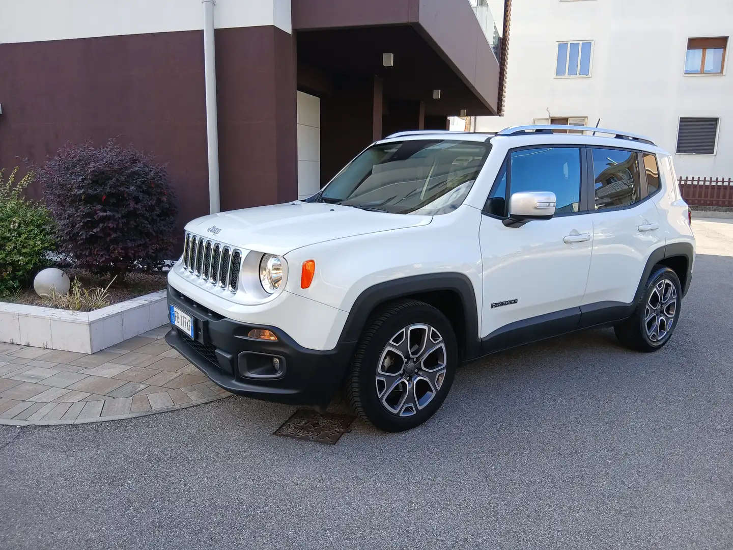 Jeep Renegade 1.4 m-air Limited +tetto tua a € 199 mese Blanc - 1