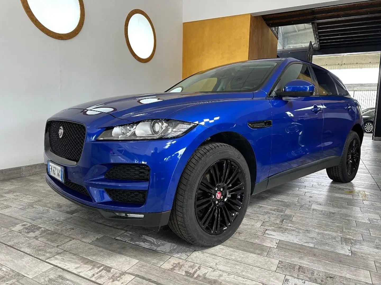 Jaguar F-Pace 2.0 D 180 CV aut. R-Sport Blu/Azzurro - 1