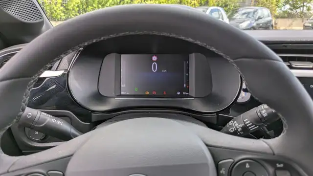 Opel Corsa view 9