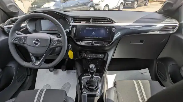 Opel Corsa view 6