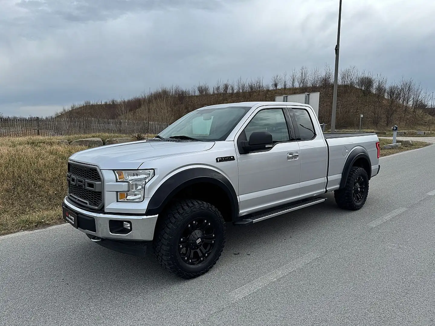 Ford F 150 F-150 F-Serie Supercab XLT Silber - 2