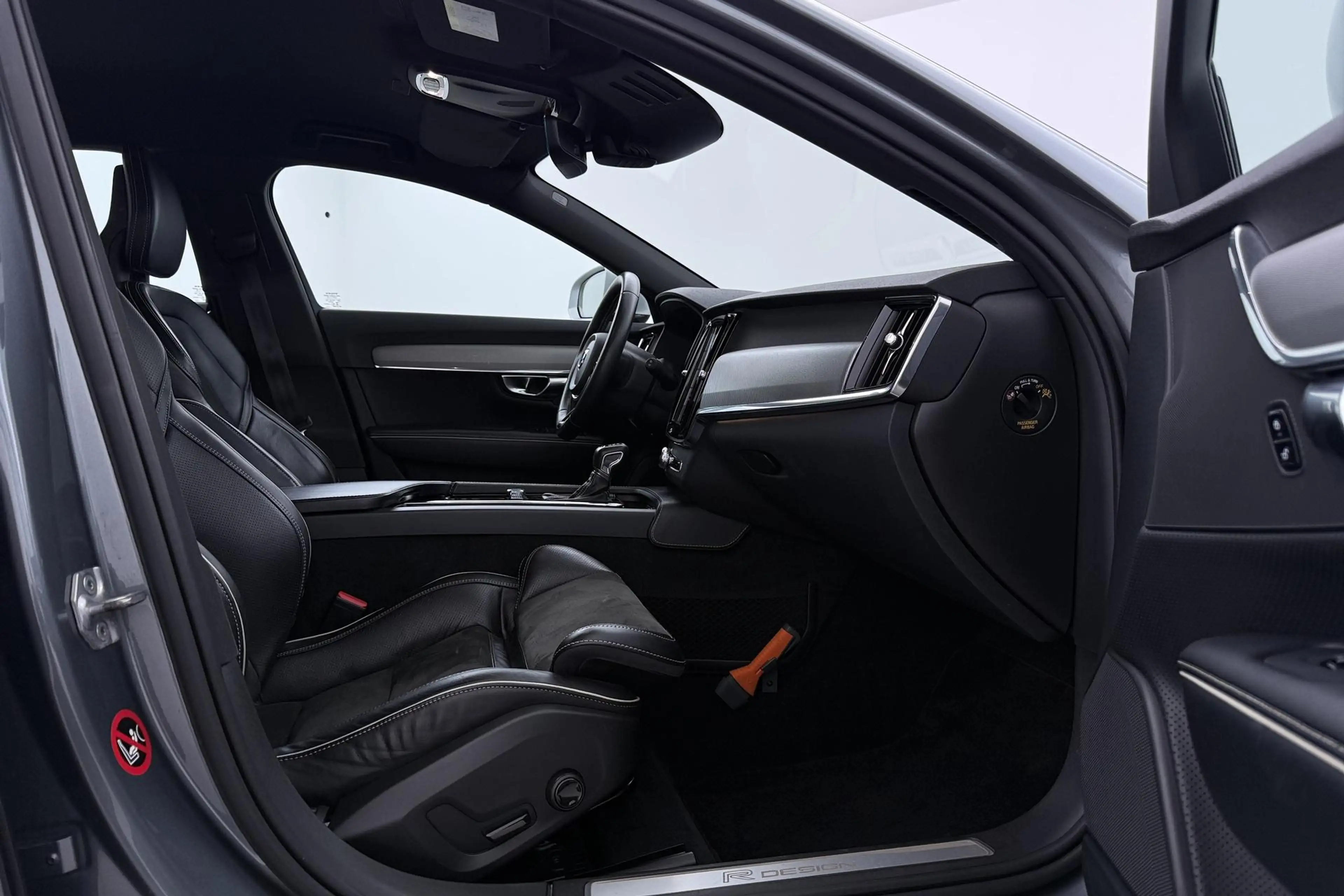 Volvo V90 2.0 D3 R-Design | ACC | Trekhaak | BLIS | Camera | — photo 5