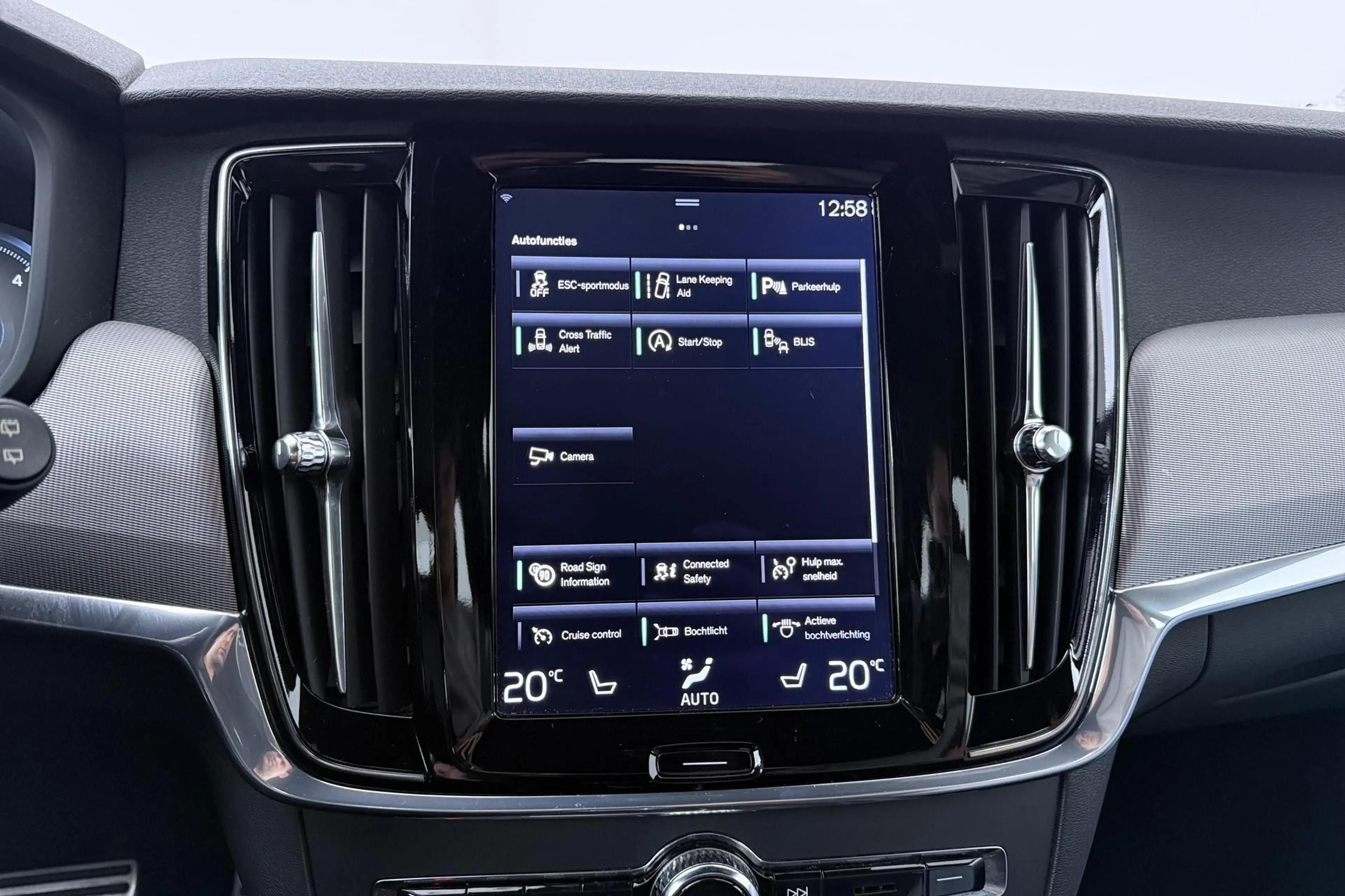 Volvo V90 2.0 D3 R-Design | ACC | Trekhaak | BLIS | Camera | — photo 24