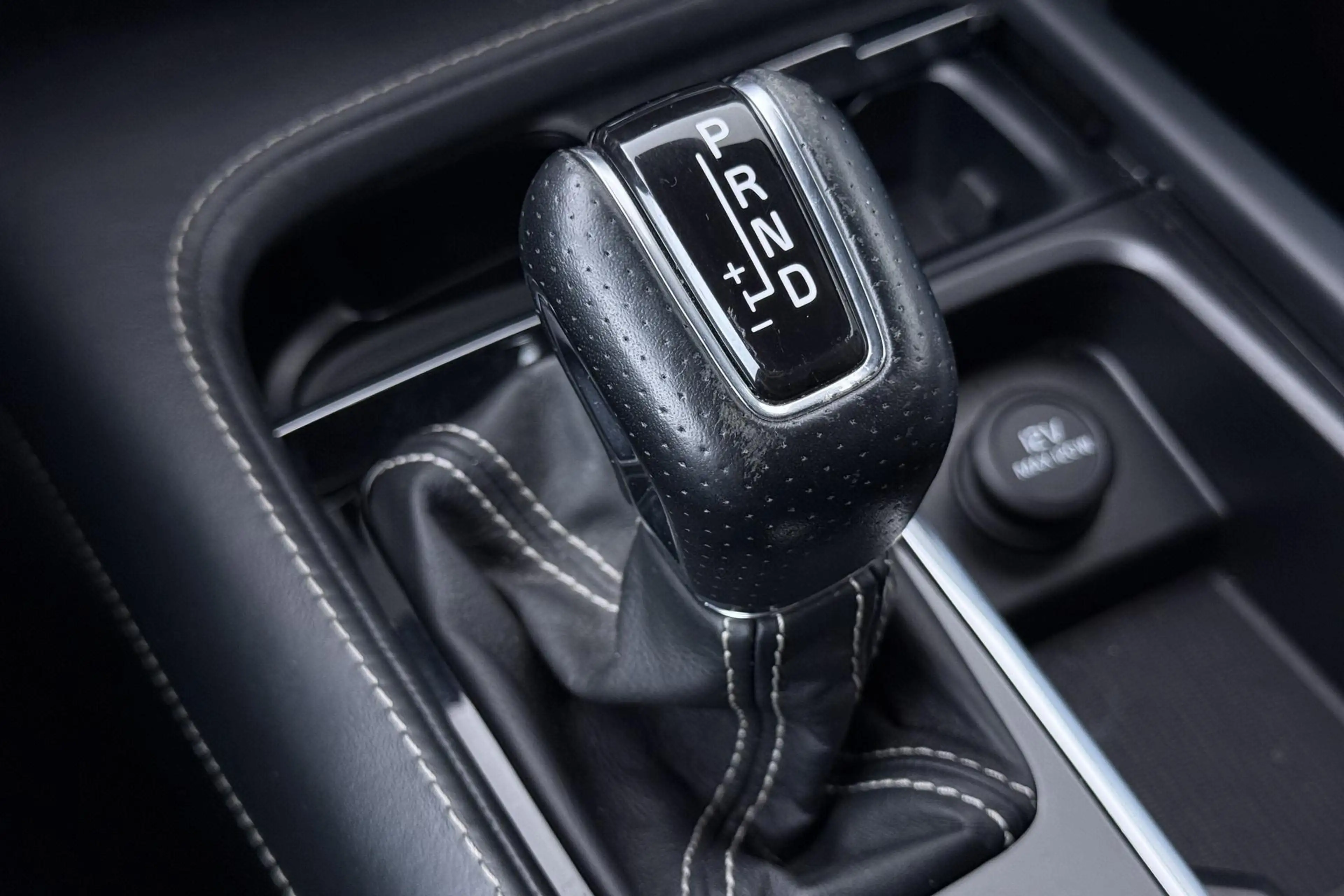 Volvo V90 2.0 D3 R-Design | ACC | Trekhaak | BLIS | Camera | — photo 35