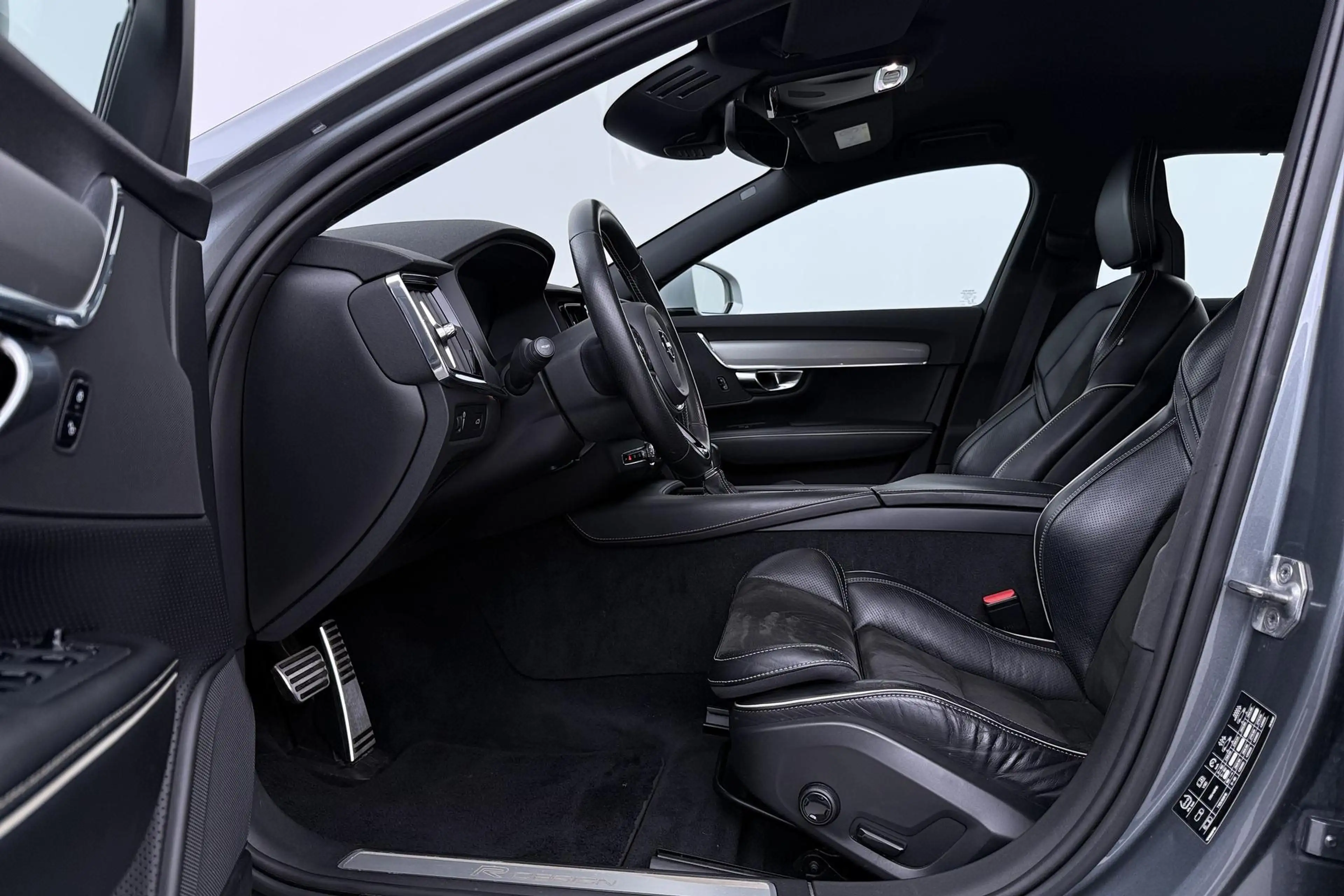 Volvo V90 2.0 D3 R-Design | ACC | Trekhaak | BLIS | Camera | — photo 3