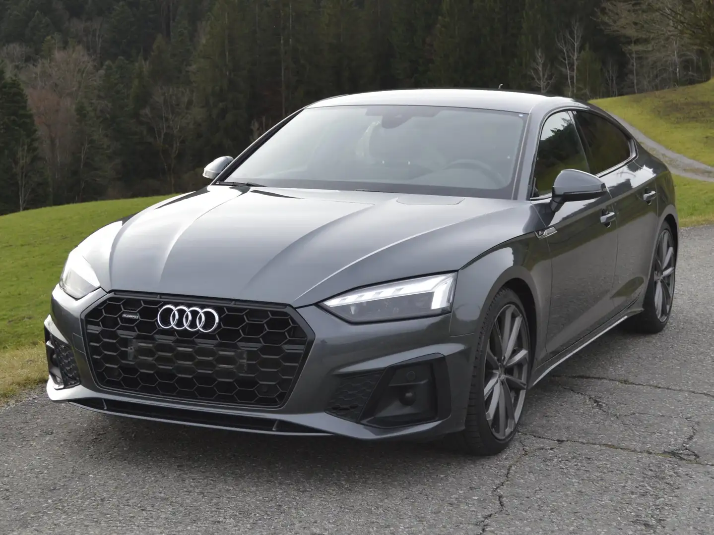 Audi A5 40 TDI quattro S line Grau - 1