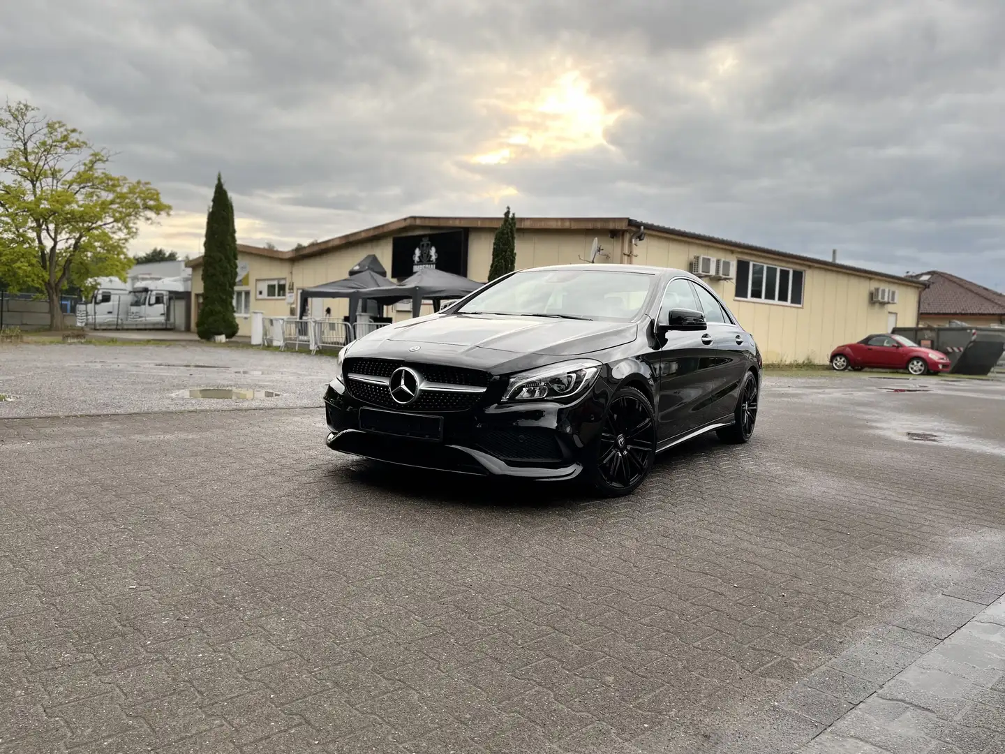Mercedes-Benz CLA 200 CLA 200 AMG Schwarz - 1