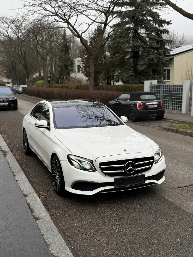 Mercedes-Benz E 200 E200d Avangarde Austrian Edition - 1