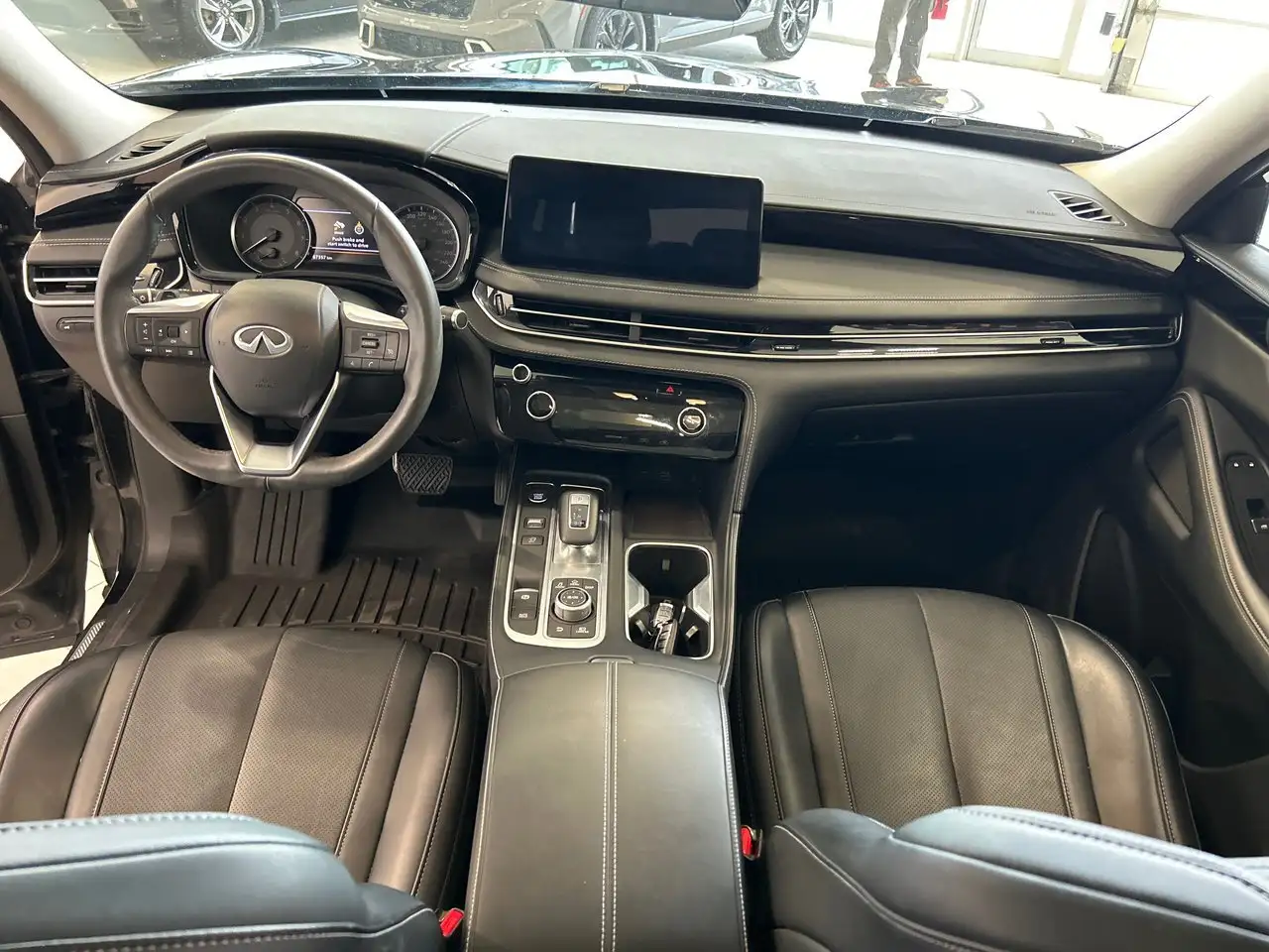 Infiniti QX60 снимка Infiniti QX60