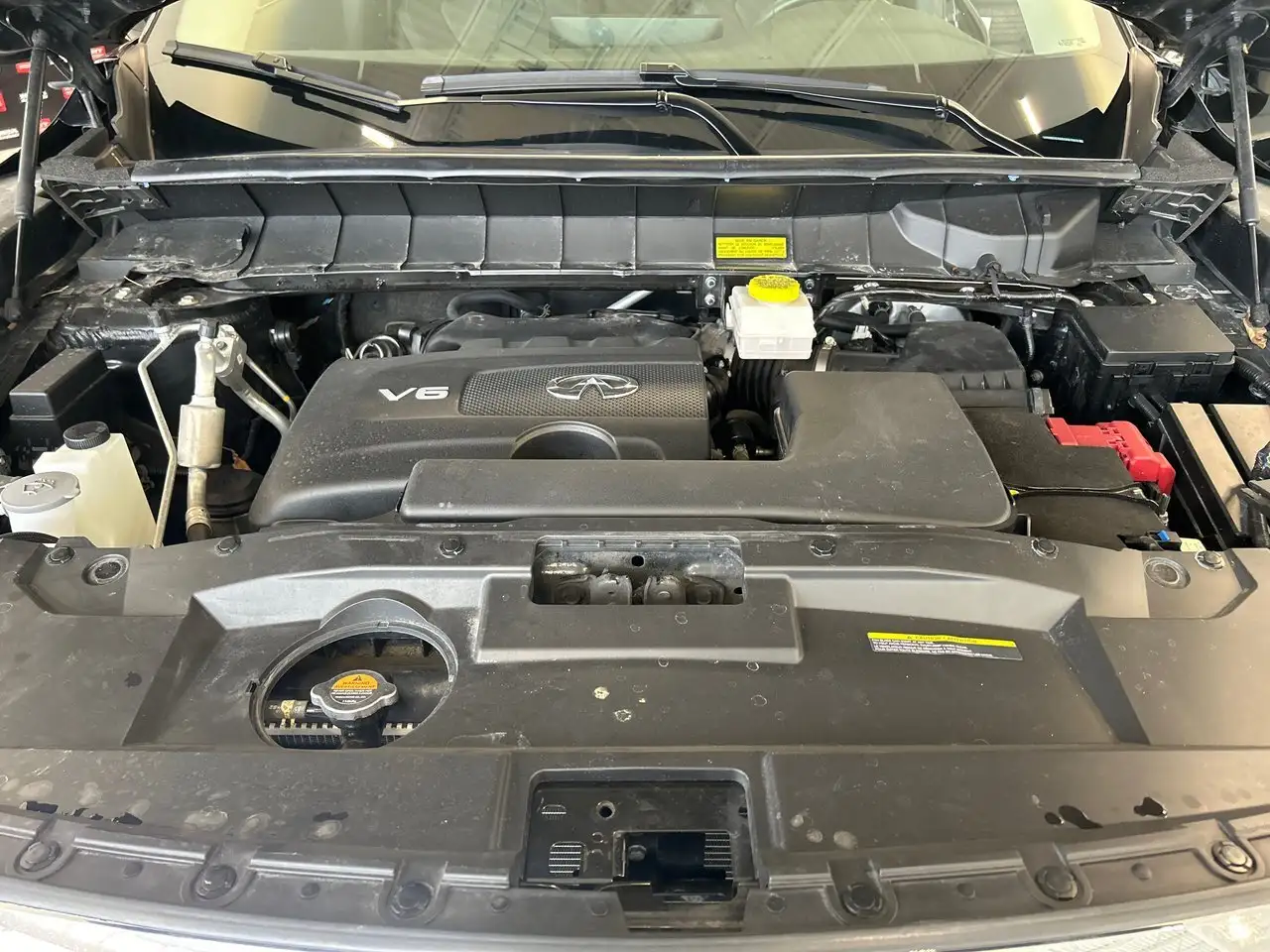 Infiniti QX60 снимка Infiniti QX60