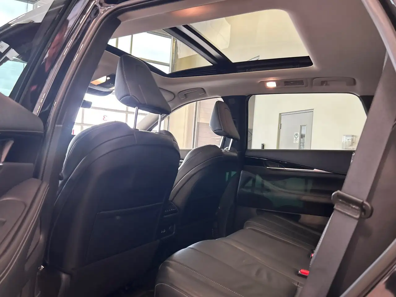 Infiniti QX60 снимка Infiniti QX60