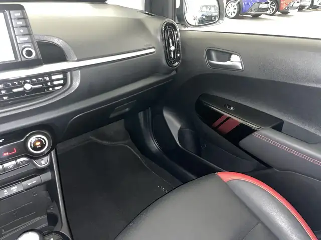 Kia Picanto view 9
