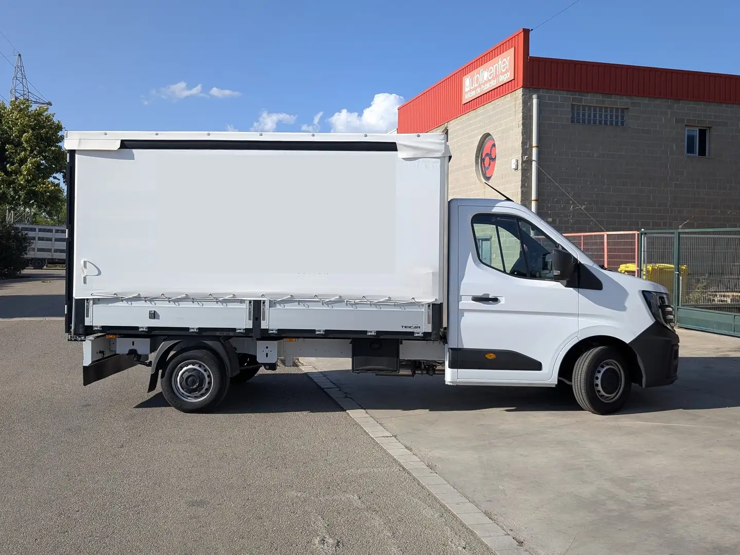 Nissan Interstar Interstar Chasis Cabina 2.3dCi L3H1 3.5T Blanco - 2