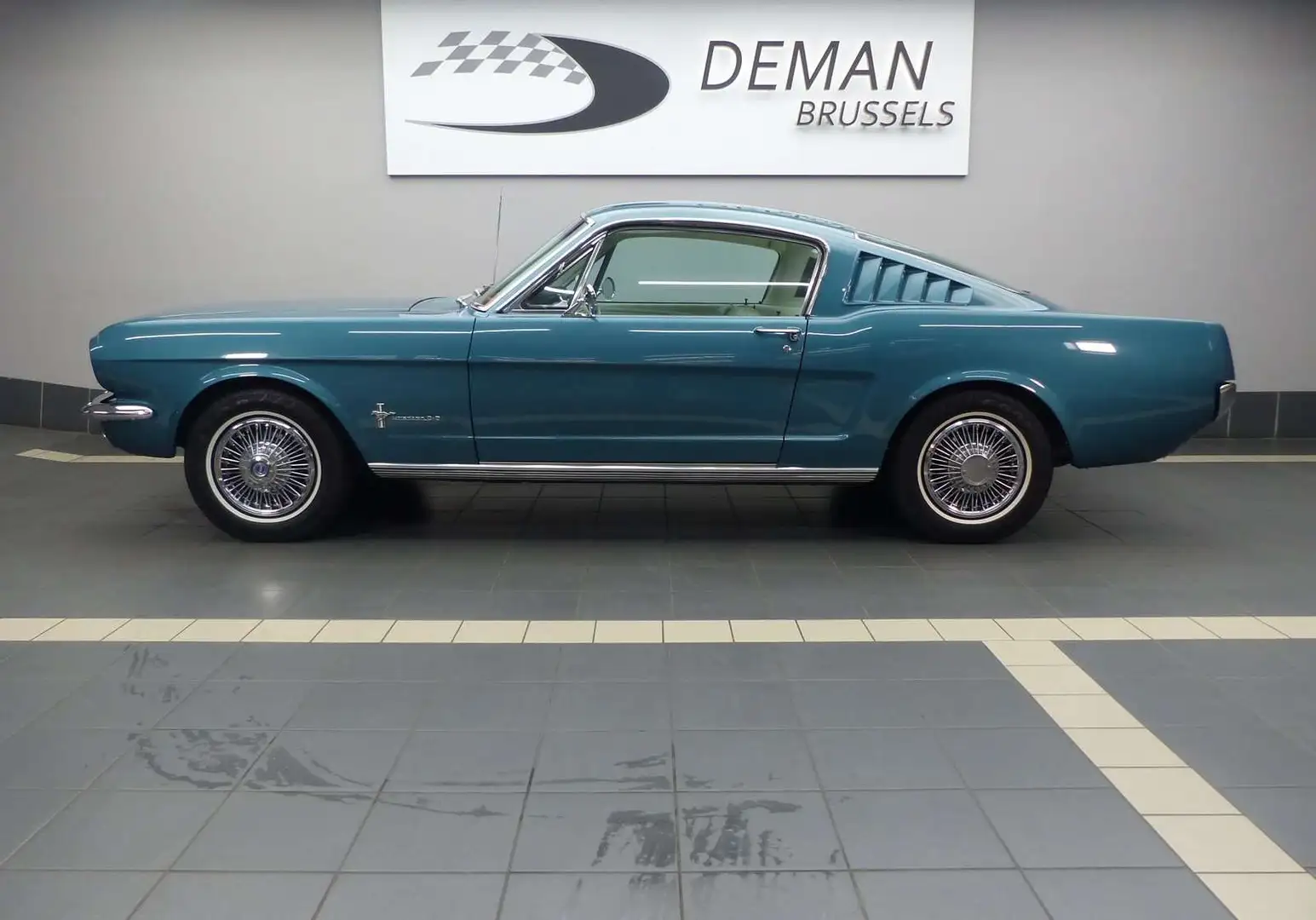 Ford Mustang Fastback * manual gearbox * 200 c.i. * matching Blauw - 2