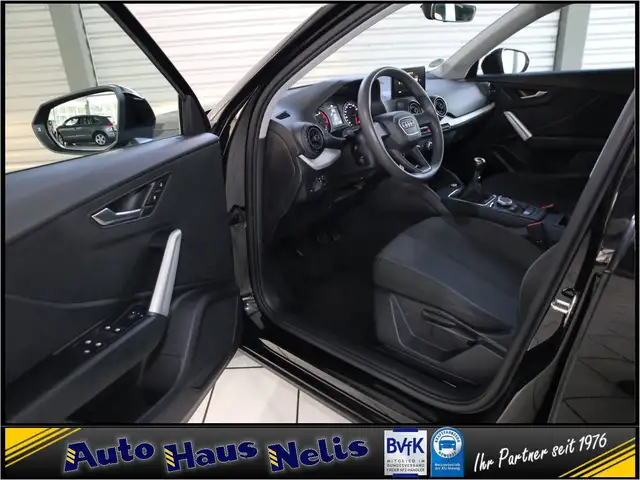 Audi Q2 view 7