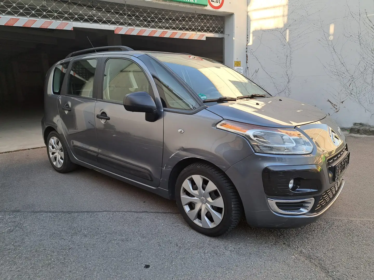 Citroen C3 Picasso Tendance Grau - 1