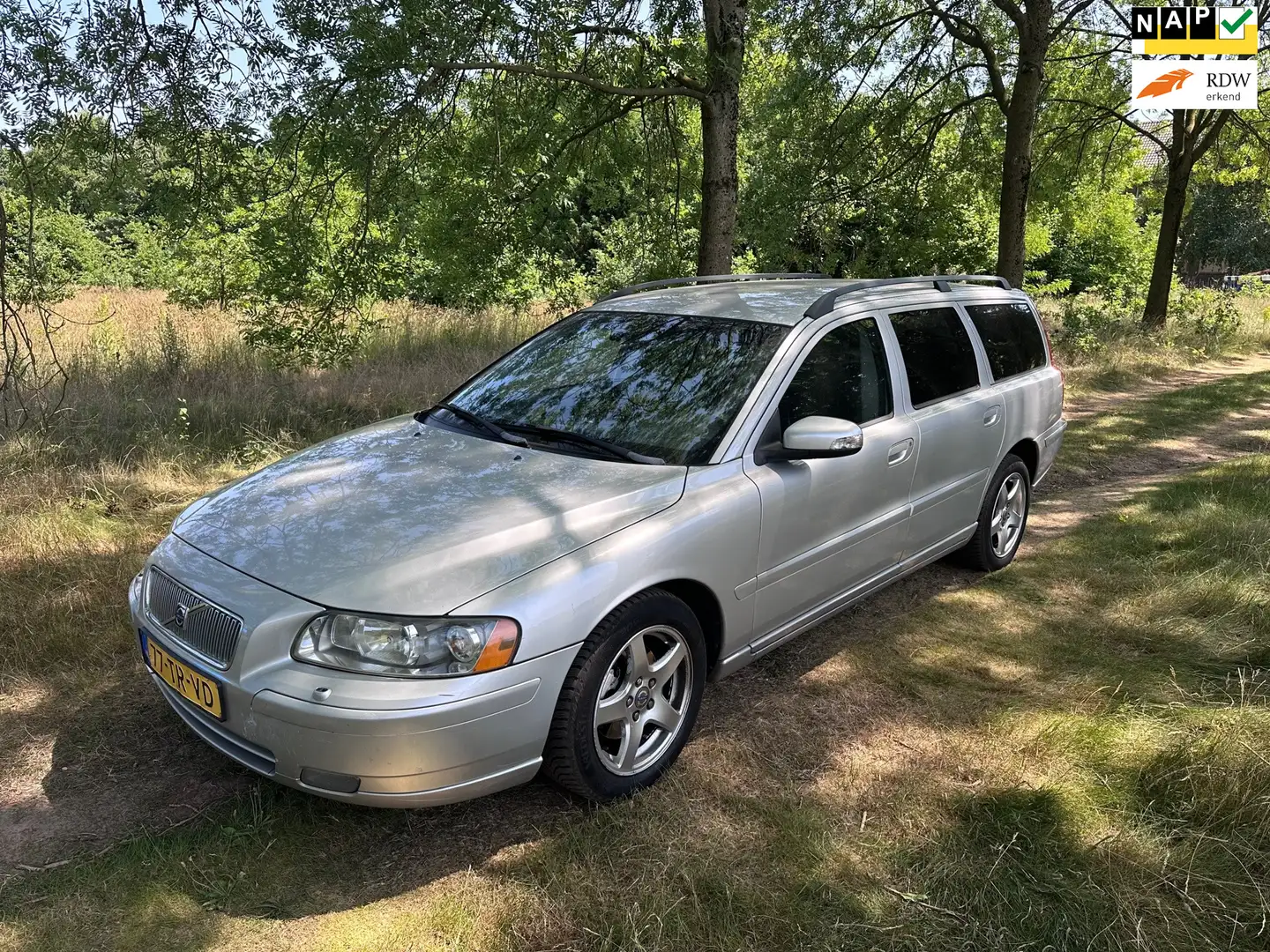 Volvo V70 2.4 D5 Edition I apk t/m 10-07-2025 Grigio - 1
