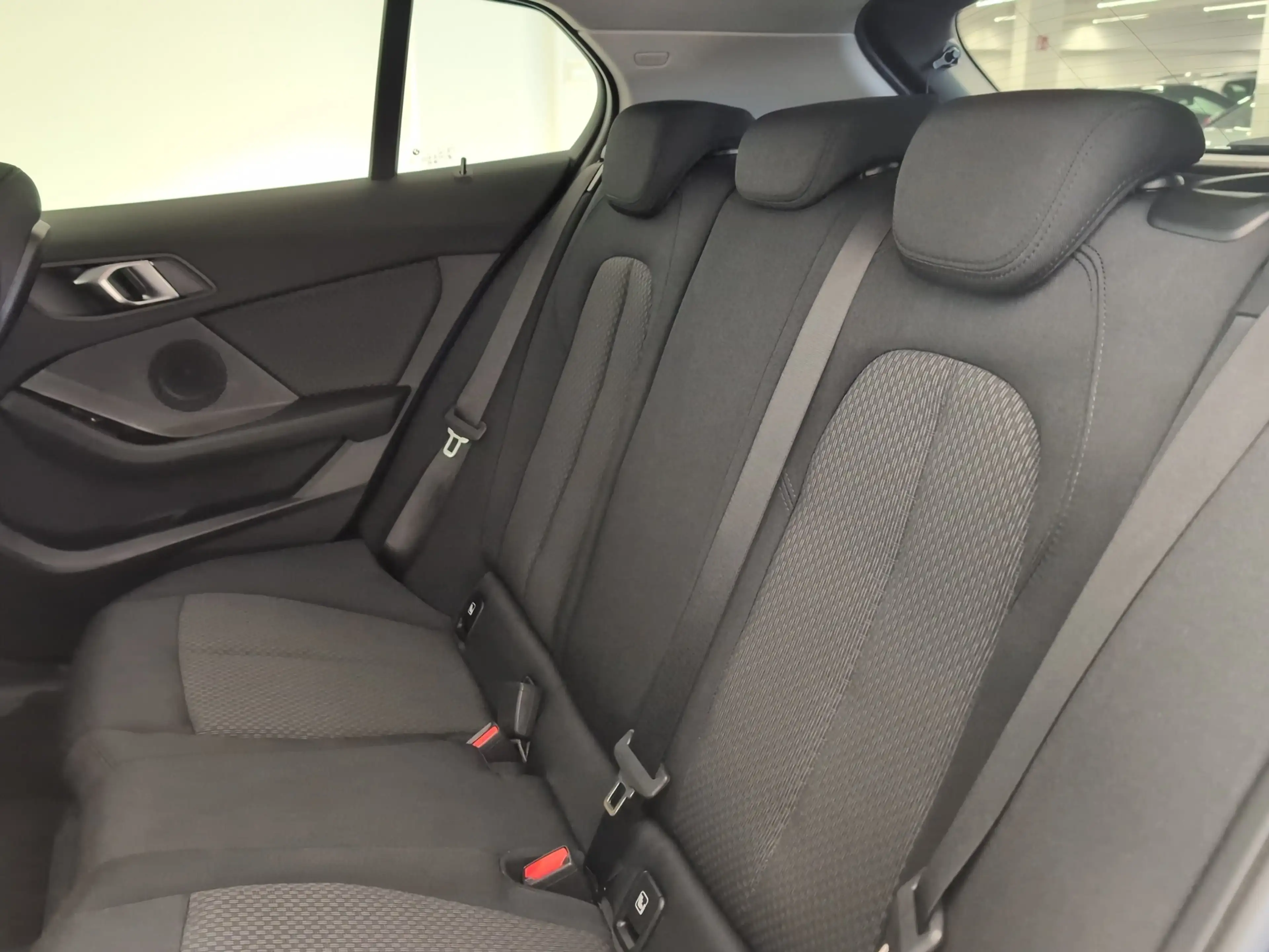 BMW 118 i — photo 5