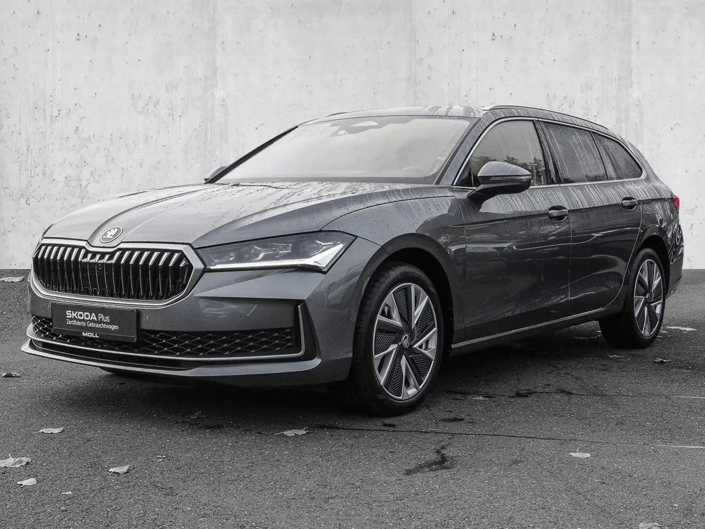 Skoda Superb Combi 110kW 2.0 TDI DSG Selection LED ACC Grijs - 2