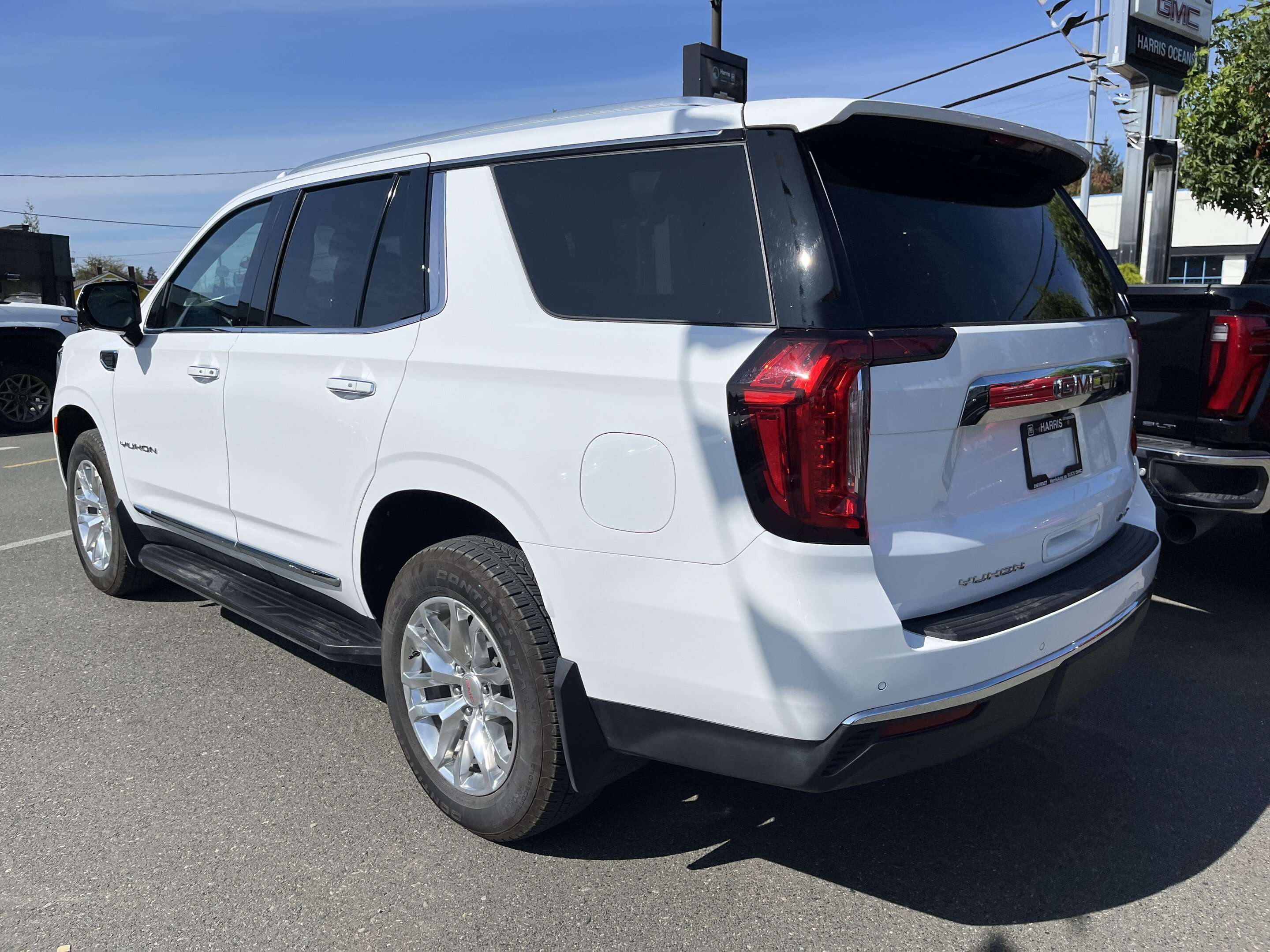 2024 GMC Yukon SLT No Accidents Panoramic Sunroof — снимка 1