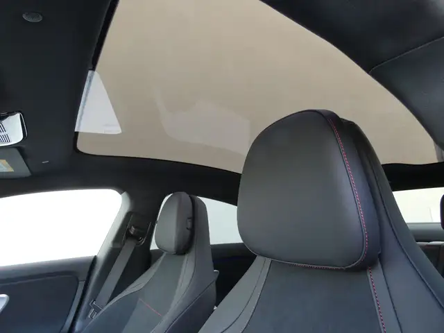 Mercedes-Benz CLA 180 AMG +KeyGo+AHK+SHZ+360°+MBeam+Supersceen Ansicht 26