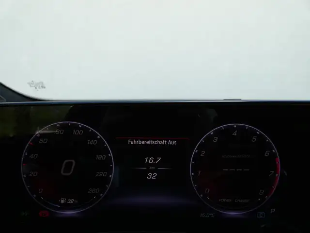 Mercedes-Benz CLA 180 AMG +KeyGo+AHK+SHZ+360°+MBeam+Supersceen Ansicht 25