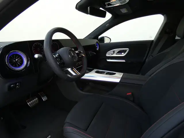 Mercedes-Benz CLA 180 AMG +KeyGo+AHK+SHZ+360°+MBeam+Supersceen Ansicht 14