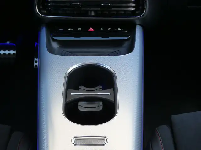 Mercedes-Benz CLA 180 AMG +KeyGo+AHK+SHZ+360°+MBeam+Supersceen Ansicht 24