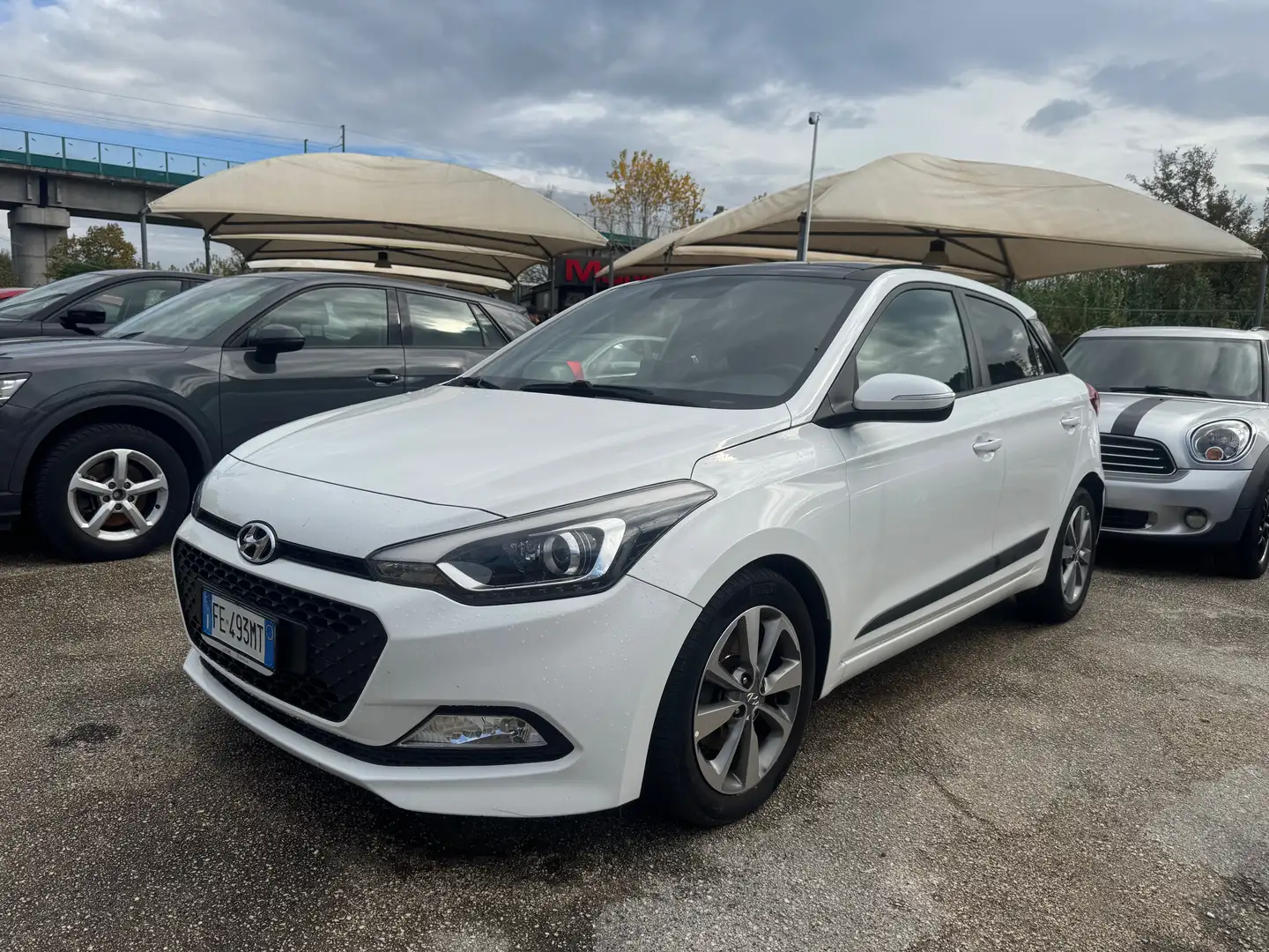 Hyundai i20 i20 II 2015 5p 1.1 crdi Style 75cv Bianco - 1